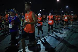 BIB: 713, 014, 5130
                            <button type="button" onclick="openModal(10598315)" class="btn btn-primary btn-sm float-right btn-popup" data-toggle="modal" data-target=".modal-high-quality">
                        <i class="fas fa-shopping-cart"></i> Add to Cart
                    </button>
                                            <button type="button" onclick="isThisMe(10598315, true)" class="btn btn-success btn-sm float-right btn-popup btn-isme hidden" data-toggle="tooltip" data-placement="bottom" title="นี่คือรูปของคุณใช่ไหม คลิกที่นี่เพื่อเอาเข้าอัลบั้ม">
                        <i class="fas fa-plus"></i> Add to album
                    </button>
                    <button type="button" onclick="isThisMe(10598315, false)" class="btn btn-warning btn-sm float-right btn-popup btn-isnotme hidden">
                        <i class="fas fa-ban"></i> Remove from album
                    </button>